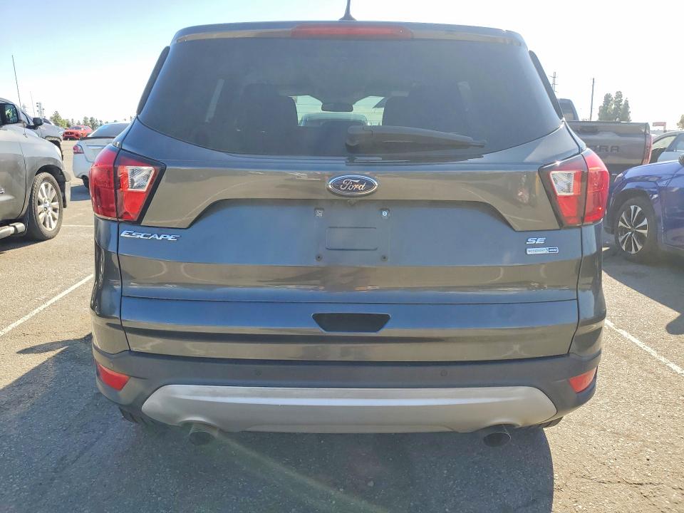 Photo 6 from auction – 2019 FORD ESCAPE with VIN 1FMCU9GD1KUB31234