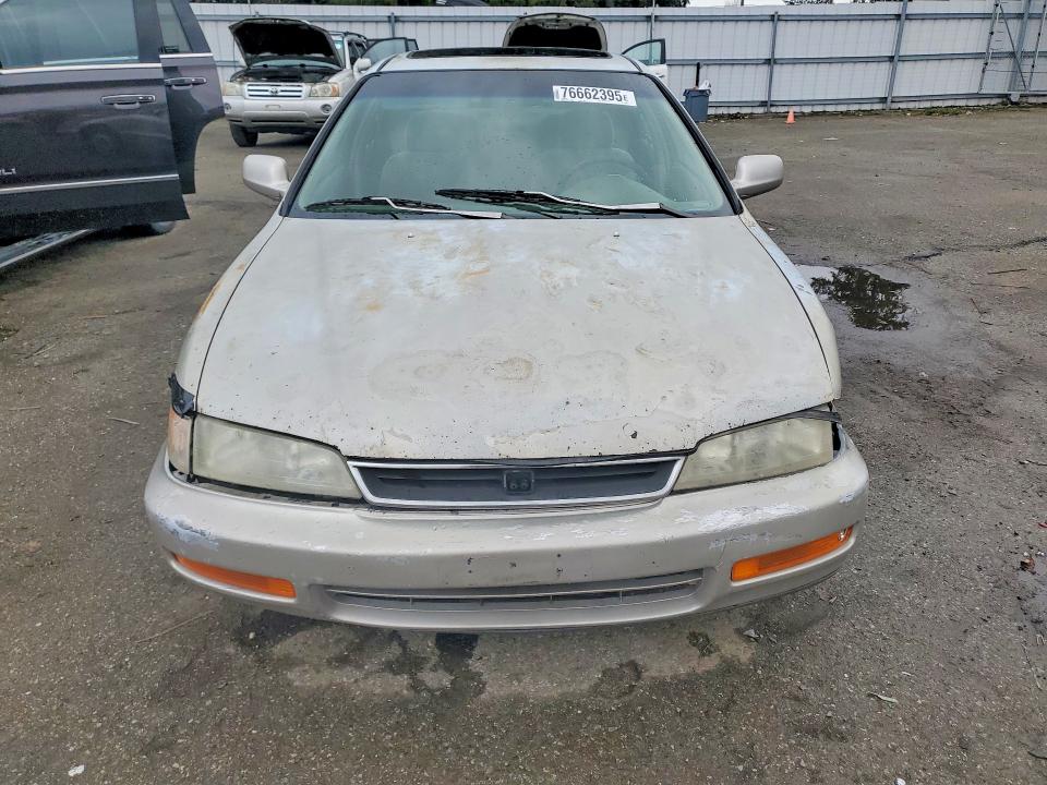 Photo 5 from auction – 1997 HONDA ACCORD with VIN 1HGCD5656VA048025