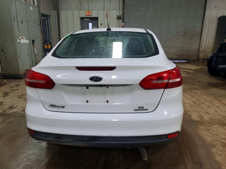 Photo 6 from auction – 2016 FORD FOCUS with VIN 1FADP3F26GL377552