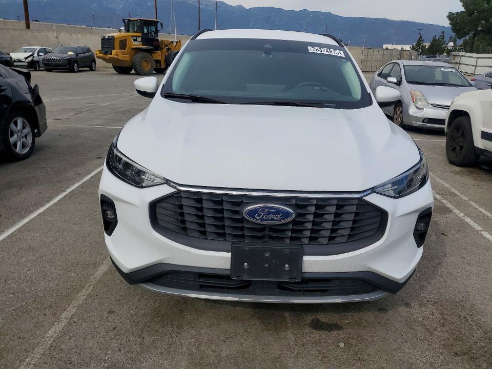Photo 5 from auction – 2023 FORD ESCAPE with VIN 1FMCU0E17PUA42568
