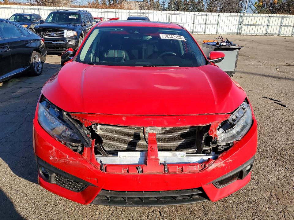 Photo 5 from auction – 2017 HONDA CIVIC with VIN 2HGFC1F91HH640823