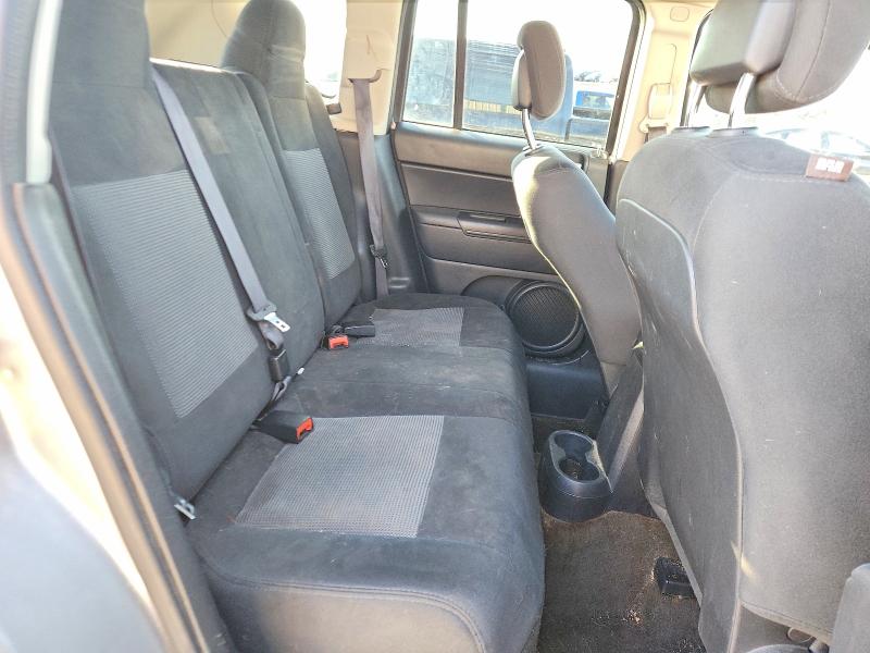 Снимка 11 от търг – 2016 JEEP COMPASS с VIN 1C4NJCBA7GD675289