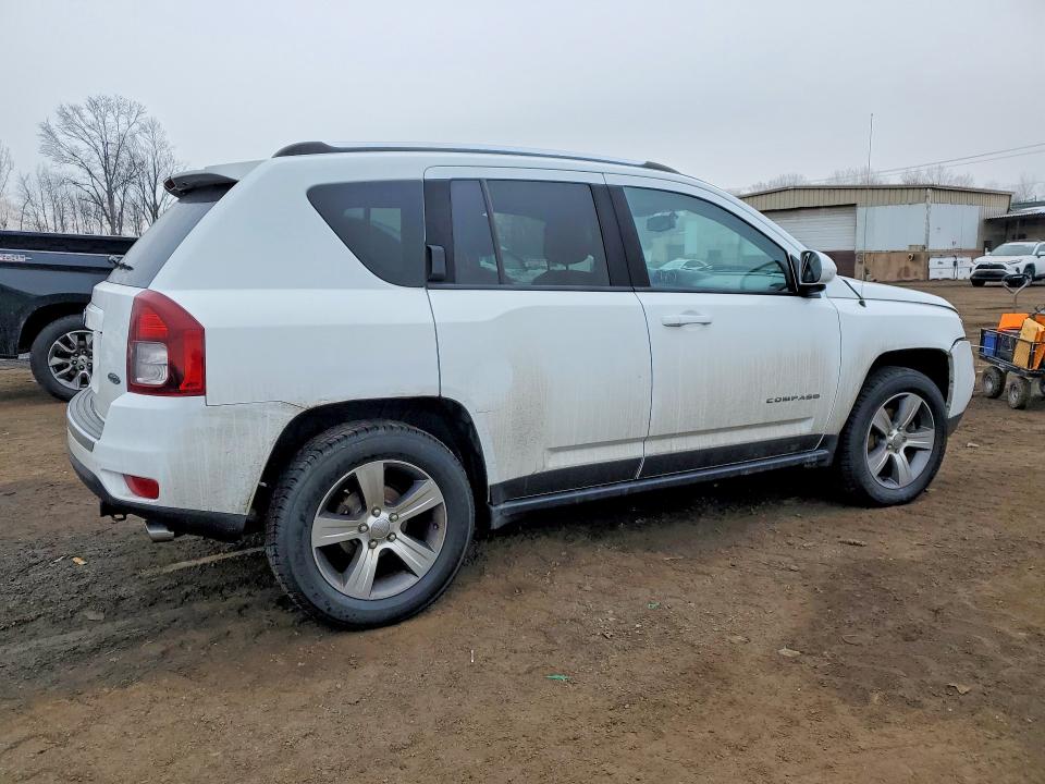 Photo 3 from auction – 2016 JEEP COMPASS with VIN 1C4NJDEB3GD733666