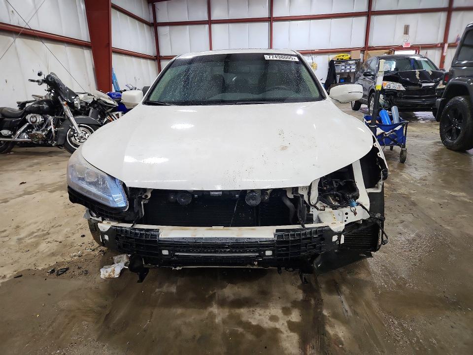 Photo 5 from auction – 2015 HONDA ACCORD with VIN 1HGCR6F75FA013910
