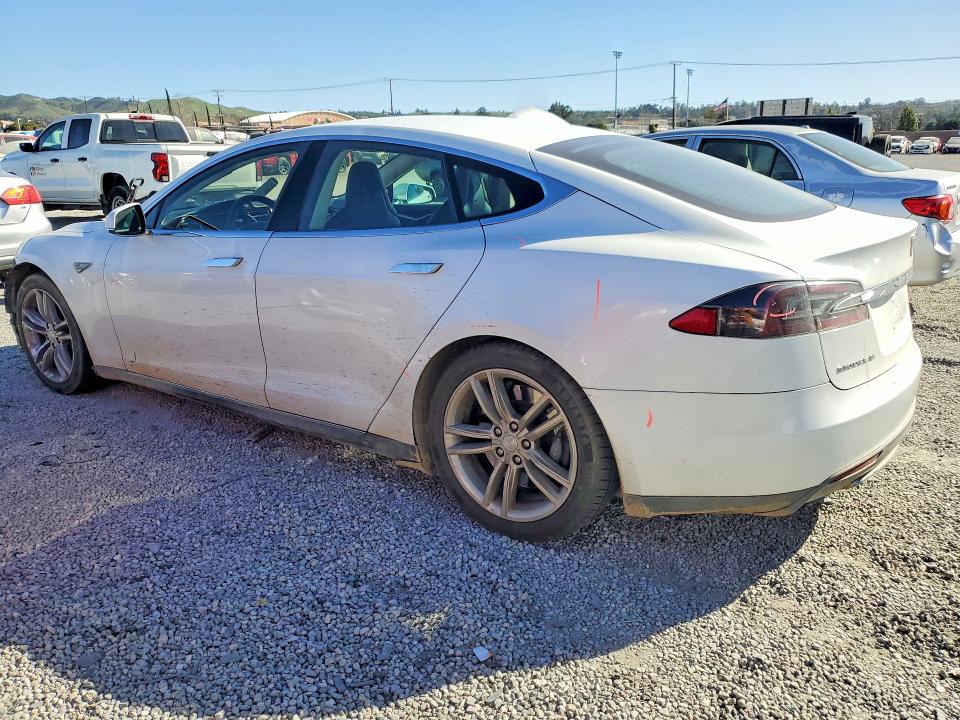 Photo 2 from auction – 2013 TESLA MODEL S with VIN 5YJSA1CG4DFP03628