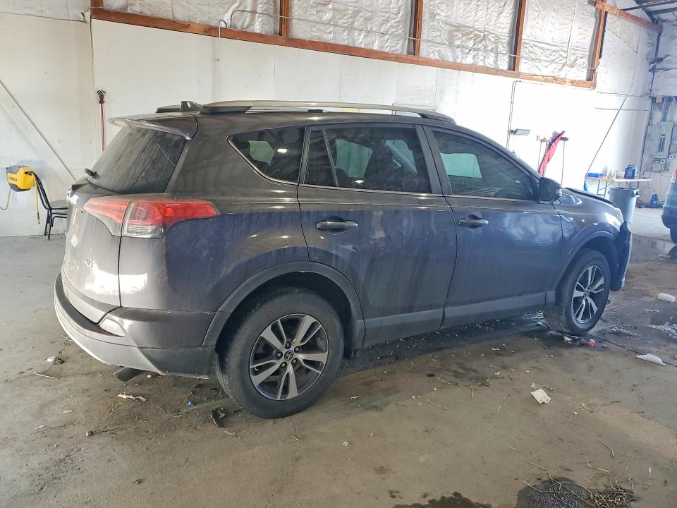 Photo 3 from auction – 2018 TOYOTA RAV4 ADVEN with VIN 2T3WFREV9JW440118