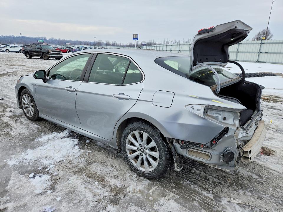 Photo 2 from auction – 2018 TOYOTA CAMRY with VIN JTNB11HK0J3024425