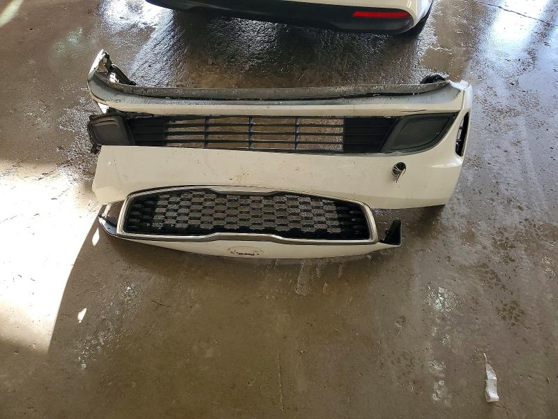 Photo 12 from auction – 2018 KIA FORTE with VIN 3KPFK4A77JE195126