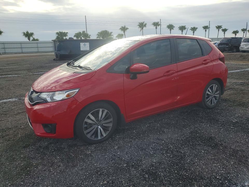HONDA FIT 2016 with VIN 3HGGK5H92GM703083 - Photo from auction
