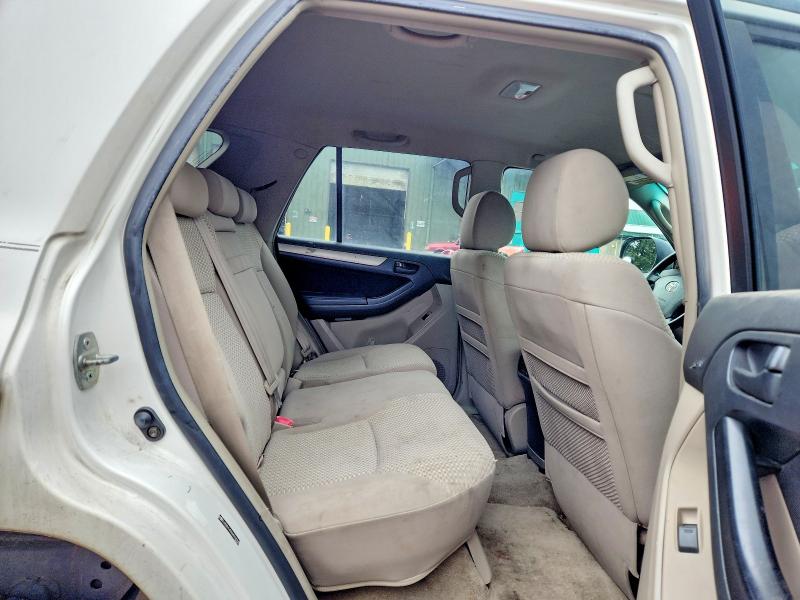Photo 11 from auction – 2006 TOYOTA 4RUNNER SR with VIN JTEBU14R068052908