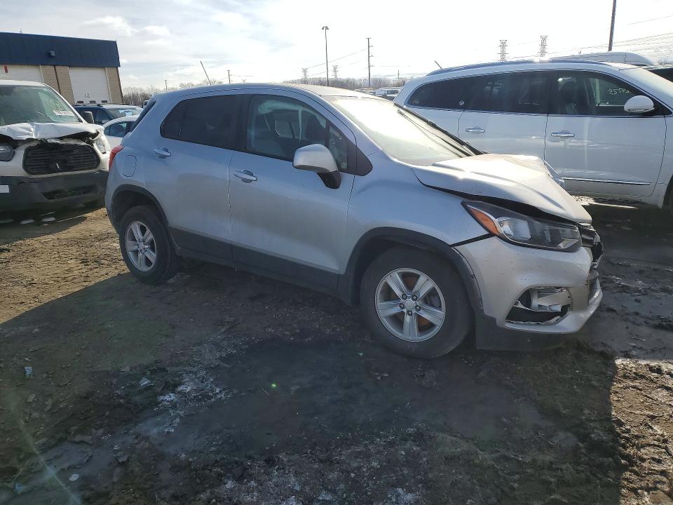 Photo 4 from auction – 2020 CHEVROLET TRAX with VIN 3GNCJKSB2LL185137