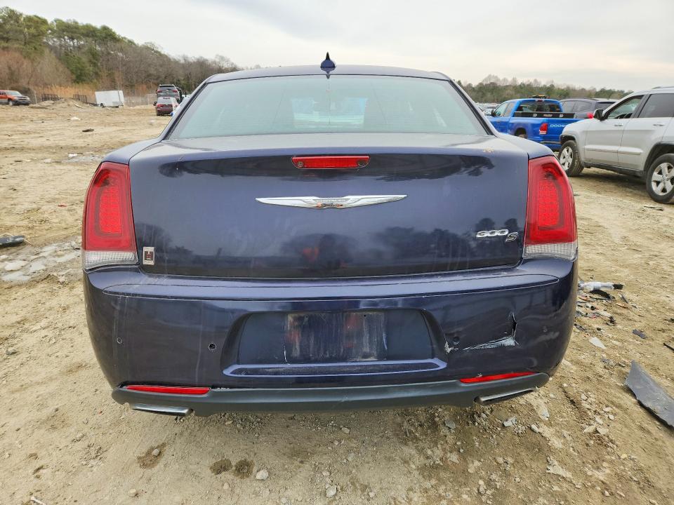 Photo 6 from auction – 2015 CHRYSLER 300 with VIN 2C3CCABG6FH921622