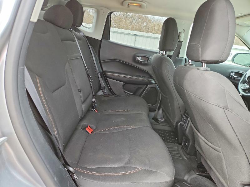 Photo 10 from auction – 2018 JEEP COMPASS with VIN 3C4NJCAB2JT123906