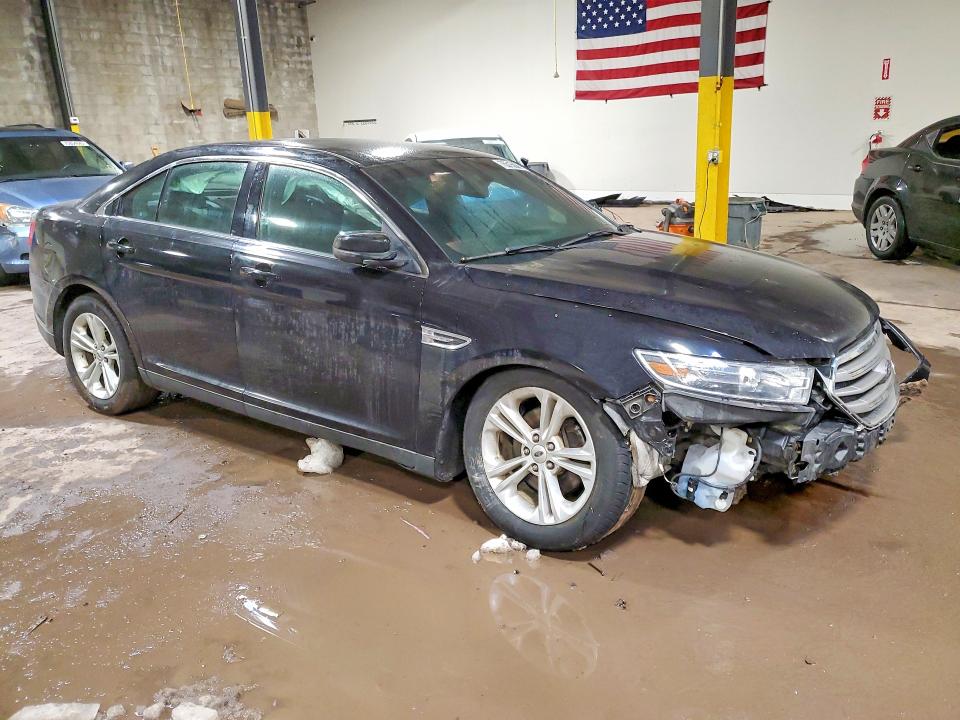 Photo 4 from auction – 2018 FORD TAURUS SEL with VIN 1FAHP2E83JG134170