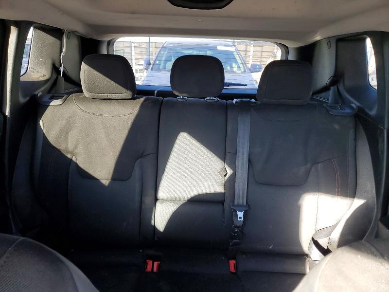 Photo 10 from auction – 2017 JEEP RENEGADE with VIN ZACCJBCB4HPE76647