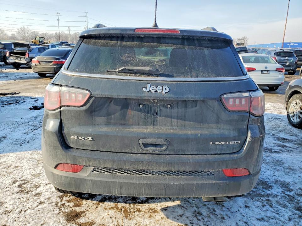 Photo 6 from auction – 2018 JEEP COMPASS with VIN 3C4NJDCB2JT435100