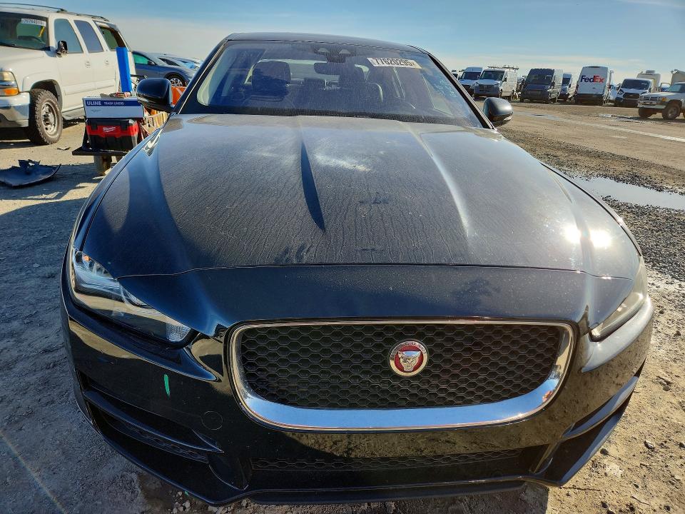 Foto 5 de la subasta – 2019 JAGUAR XE con VIN SAJAR4FX1KCP49852