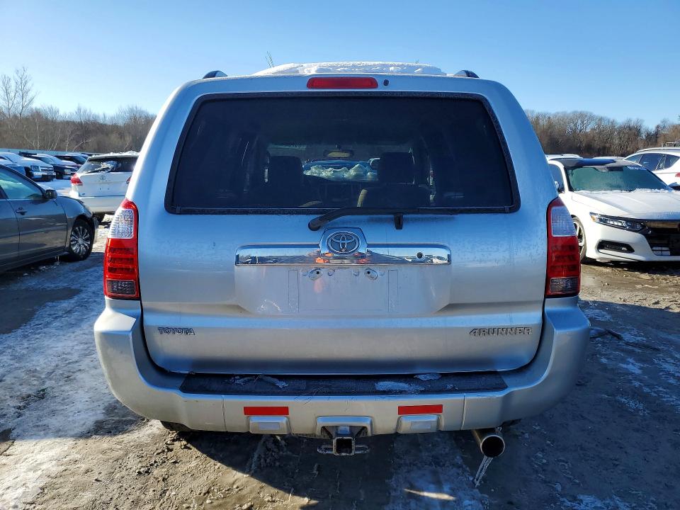 Photo 6 from auction – 2006 TOYOTA 4RUNNER SR with VIN JTEBU14R160098875