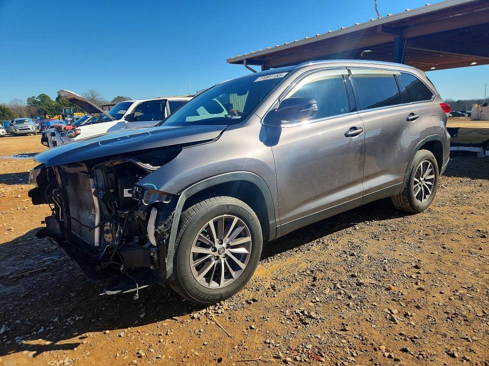 Photo 1 from auction – 2019 TOYOTA HIGHLANDER with VIN 5TDKZRFH7KS564907
