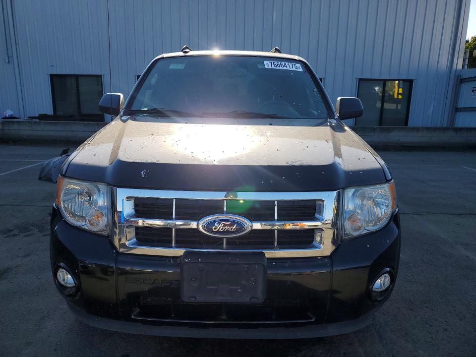 Photo 5 from auction – 2012 FORD ESCAPE XLT with VIN 1FMCU0DG9CKB69897