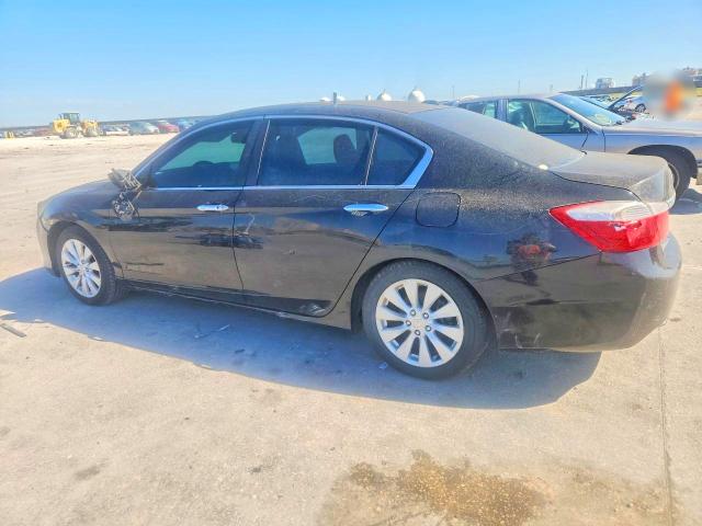 Photo 2 from auction – 2013 HONDA ACCORD with VIN 1HGCR2F82DA071066