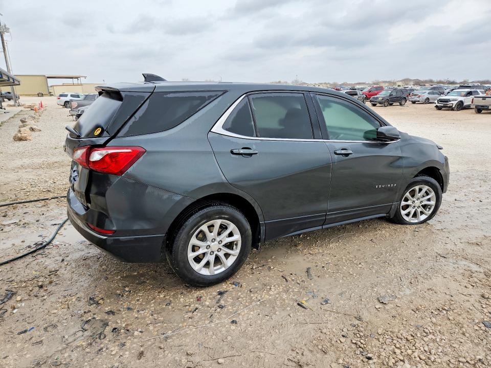 Photo 3 from auction – 2018 CHEVROLET EQUINOX with VIN 3GNAXJEV8JS543012