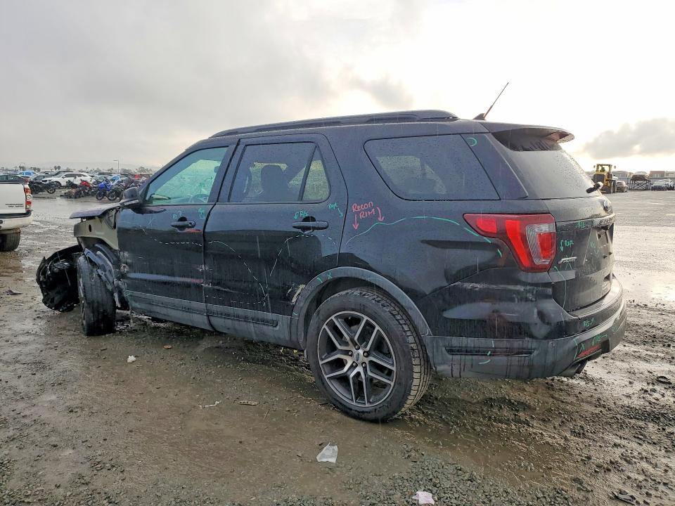 Photo 2 from auction – 2018 FORD EXPLORER with VIN 1FM5K8GT9JGB09396