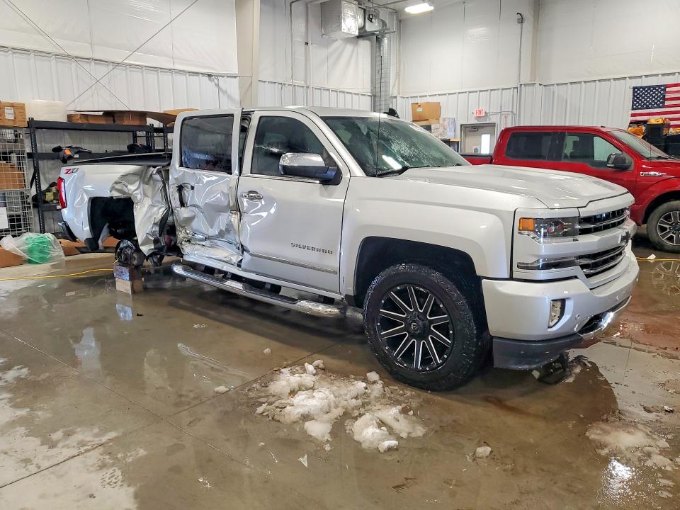Photo 4 from auction – 2018 CHEVROLET SILVERADO with VIN 3GCUKSEJ1JG459298