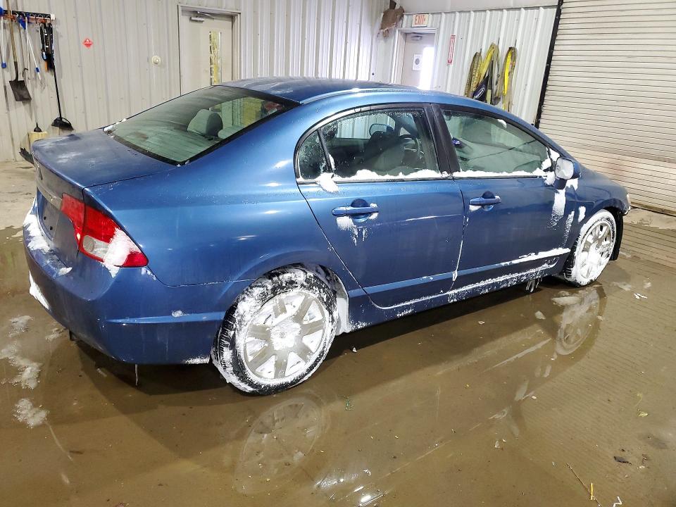 Photo 3 from auction – 2010 HONDA CIVIC LX with VIN 2HGFA1F56AH580613