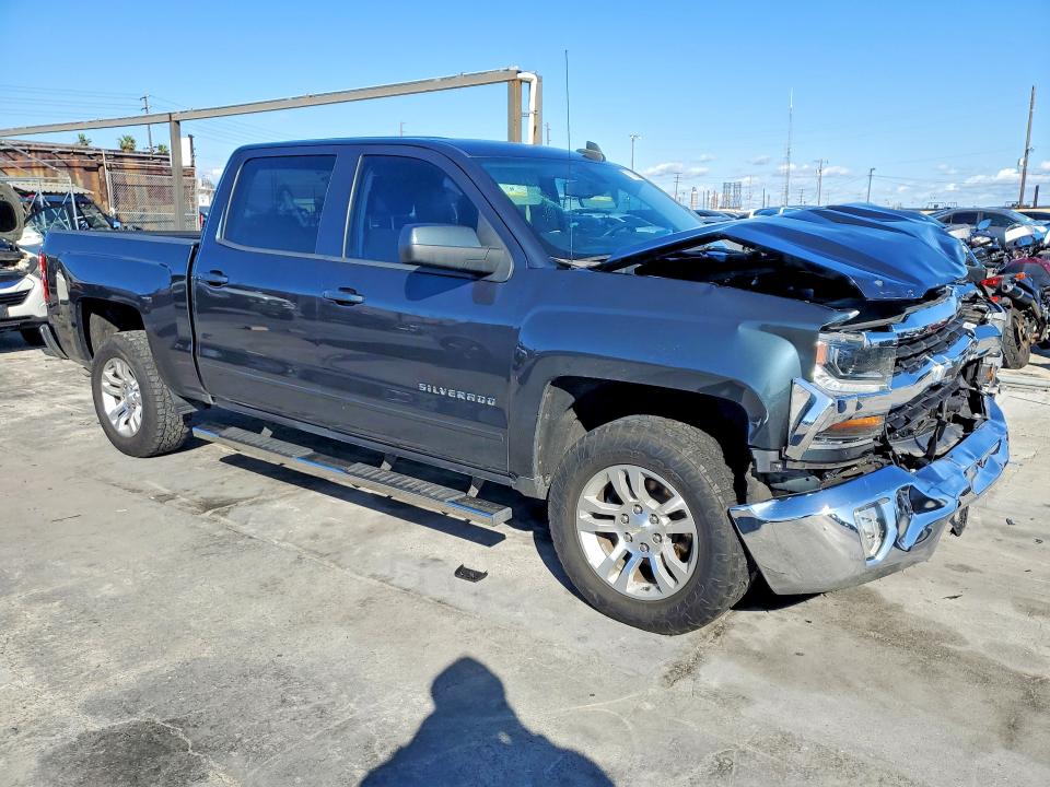 Photo 4 from auction – 2018 CHEVROLET SILVERADO with VIN 3GCPCREC5JG140247