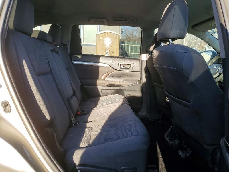 Photo 11 from auction – 2014 TOYOTA HIGHLANDER with VIN 5TDBKRFH8ES045955