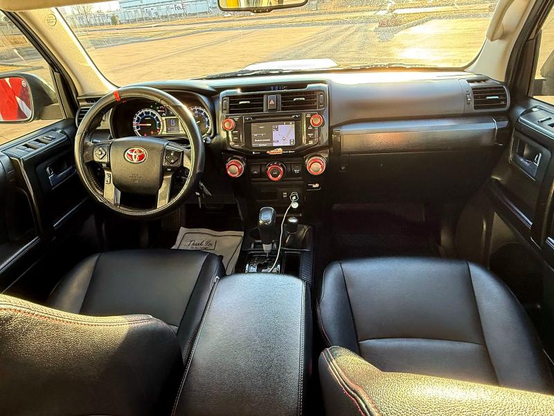 Фото 9 с аукциона – 2017 TOYOTA 4RUNNER SR с VIN JTEBU5JR7H5410554