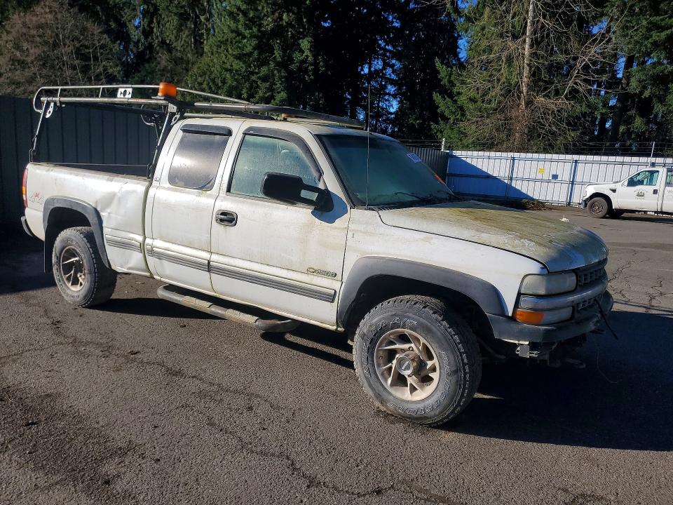 Photo 4 from auction – 2000 CHEVROLET SILVERADO with VIN 1GCGK29U4YE346478
