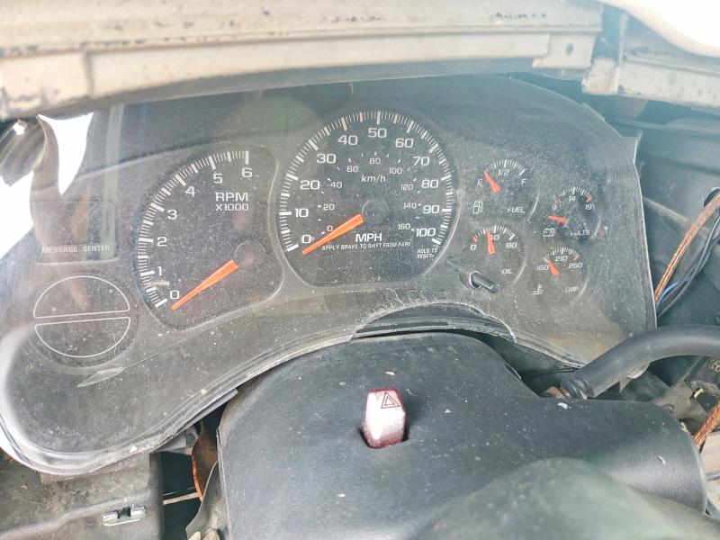 Photo 9 from auction – 2002 CHEVROLET SILVERADO with VIN 2GCEC19T621317319