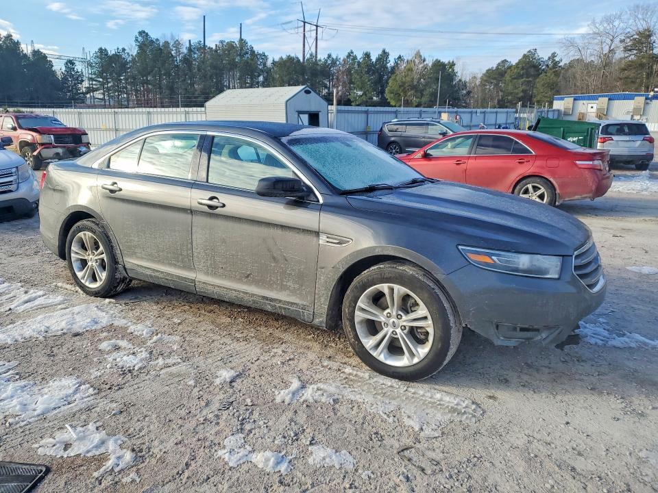Photo 4 from auction – 2018 FORD TAURUS with VIN 1FAHP2D85JG130803