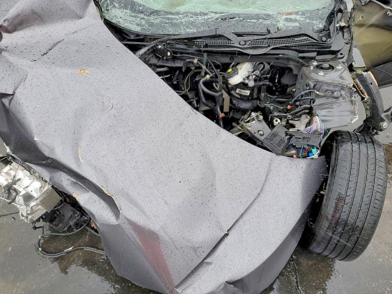 Photo 11 from auction – 2018 HONDA CIVIC with VIN 2HGFC2F77JH515903