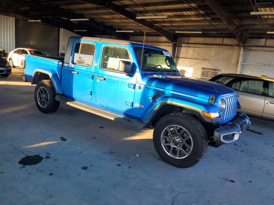 Photo 4 from auction – 2020 JEEP GLADIATOR with VIN 1C6HJTFG7LL217576