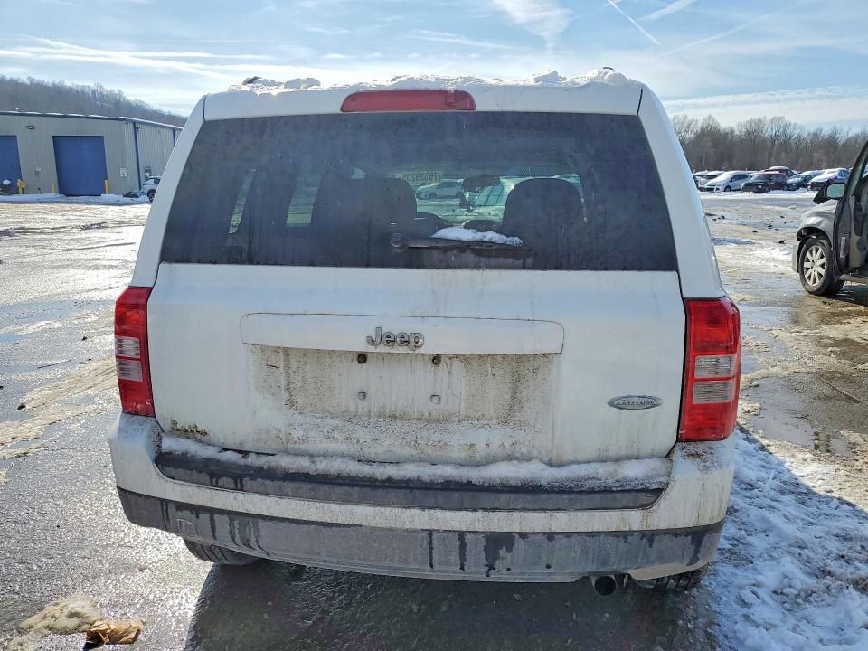 Photo 6 from auction – 2014 JEEP PATRIOT with VIN 1C4NJPFA9ED690634