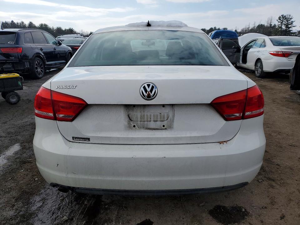 Photo 6 from auction – 2013 VOLKSWAGEN PASSAT with VIN 1VWAP7A36DC065129