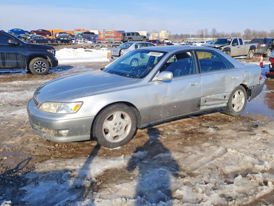 LEXUS ES 2000 with VIN JT8BF28G0Y5093961 - Photo from auction