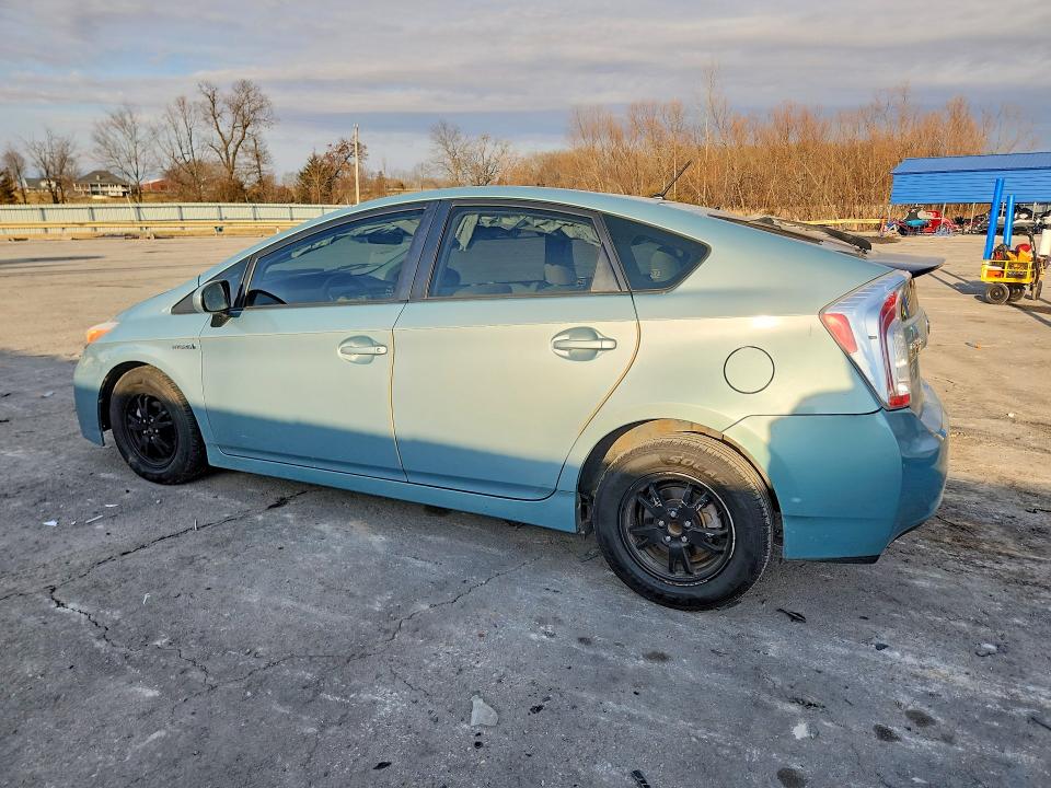 Photo 2 from auction – 2013 TOYOTA PRIUS with VIN JTDKN3DU1D5692853