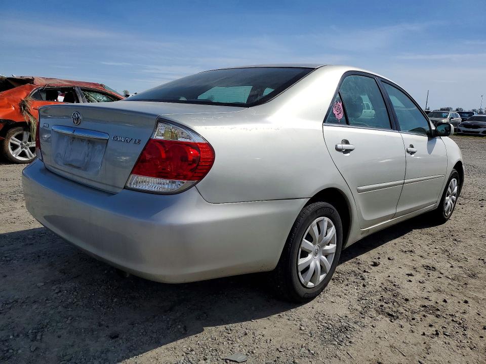 Photo 3 from auction – 2005 TOYOTA CAMRY with VIN 4T1BE32K25U509464