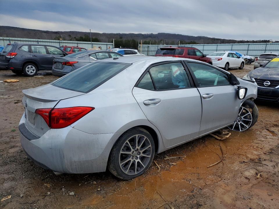 Photo 3 from auction – 2017 TOYOTA COROLLA with VIN 5YFBURHEXHP631096