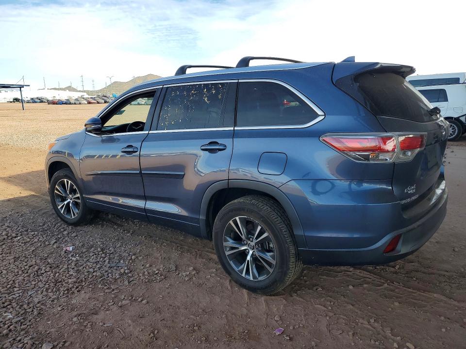 Photo 2 from auction – 2016 TOYOTA HIGHLANDER with VIN 5TDKKRFHXGS503787