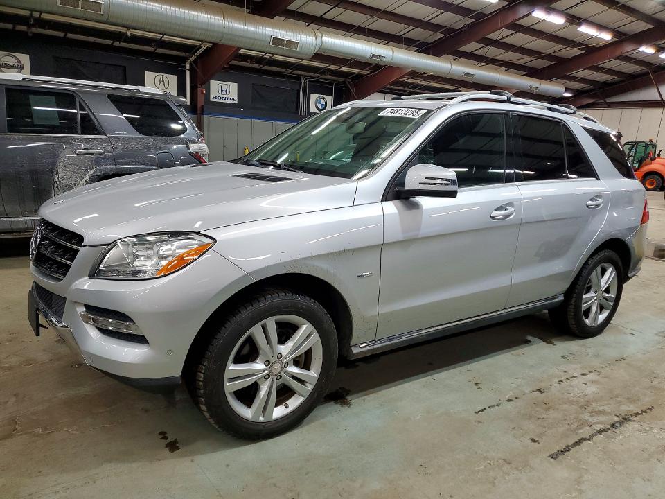 MERCEDES-BENZ ML 350 BLU 2012 مع رقم تعريف المركبة 4JGDA2EB4CA013672 - صورة من المزاد