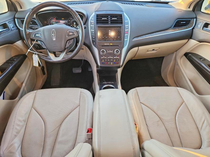 Фото 8 с аукциона – 2017 LINCOLN MKC с VIN 5LMCJ3C93HUL14406