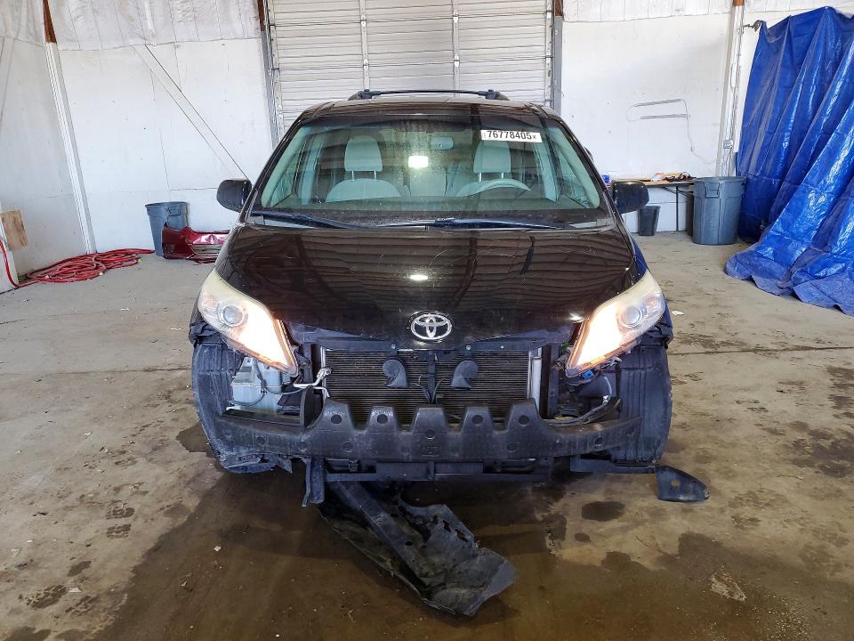 Photo 5 from auction – 2014 TOYOTA SIENNA with VIN 5TDKK3DCXES423830