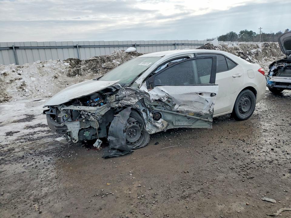 TOYOTA COROLLA 2015 with VIN 2T1BURHE2FC323661 - Photo from auction