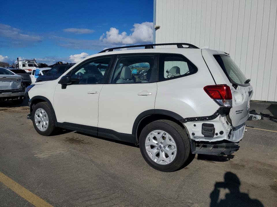 Photo 2 from auction – 2022 SUBARU FORESTER with VIN JF2SKACC3NH422675
