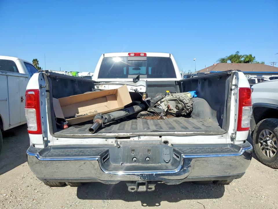Photo 6 from auction – 2019 RAM 3500 with VIN 3C63RRGL1KG648363